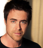 2012 4 04pm PST Etiquetas Gente Hermosa James Murr...